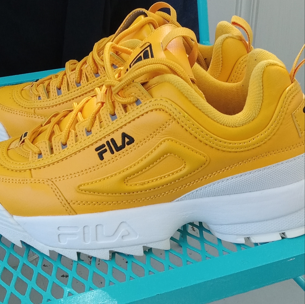 Filas womens size 8 yellow